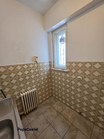 Piata Romana la metrou 2 camere decomandate 46,68 mp etaj 4/8 nemobilat, lift - 8