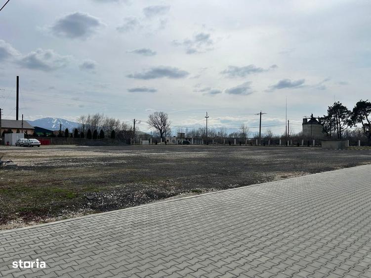 Spațiu comercial, de 12,000 mp, în Central