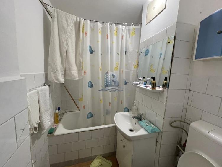 Apartament cu 2 camere decomandat, mobilat în Tei