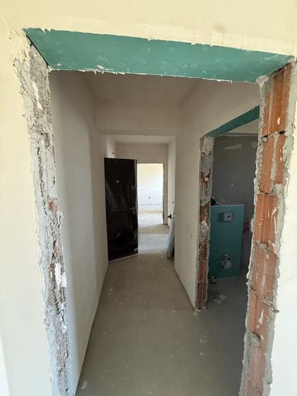 Apartament cu 2 camere decomandat în Dobroești