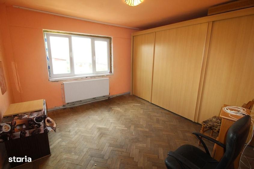 Apartament cu 2 camere decomandat în Batiz
