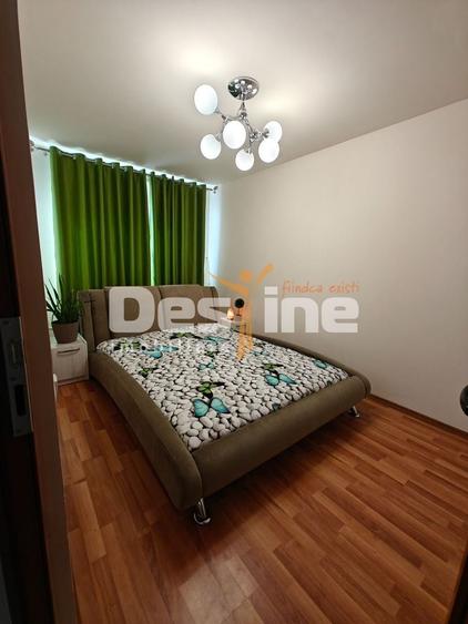 Apartament cu 3 camere decomandat, mobilat în Central