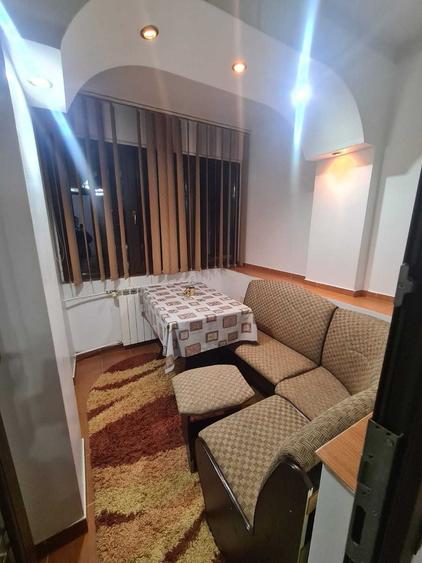 Garsonieră decomandată în Brazda lui Novac