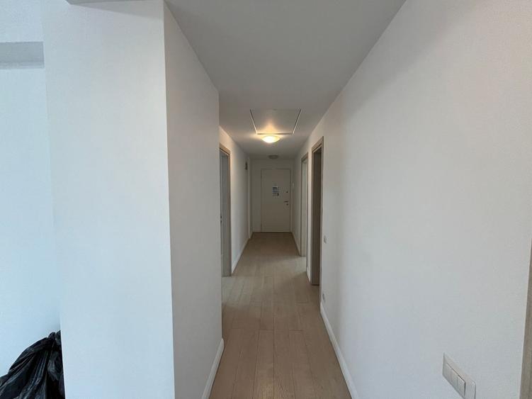 Apartament cu 4 camere decomandat în Dorobanți