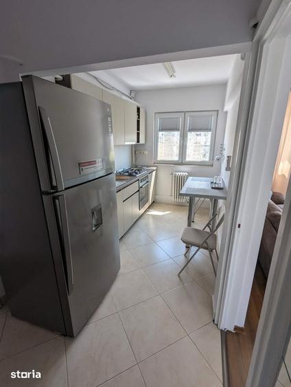 Apartament cu 3 camere, mobilat în Podu Roș