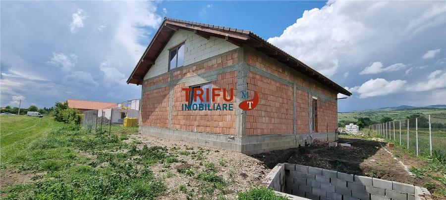 Casă individuală cu 5 camere cu Teren 611 Mp în Vințu de Jos