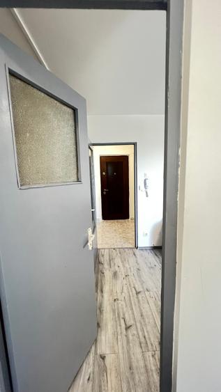 Garsoniera Vitan, 10 minute de metrou, stradal, mobilată modern, curată, libera - 16