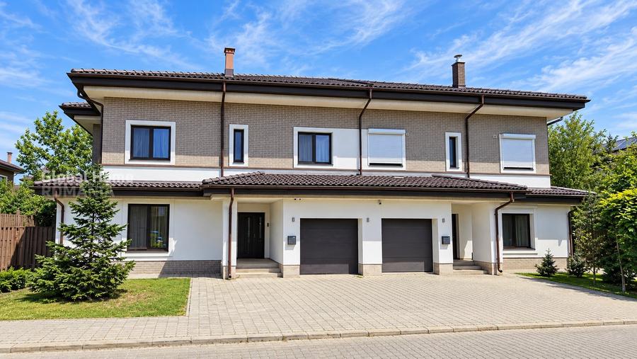 Duplex cu 7 camere cu Canalizare în Pipera