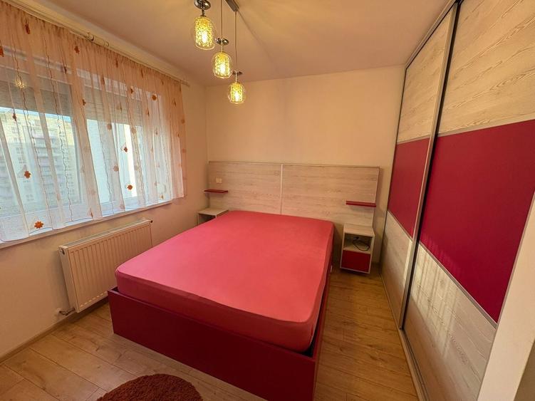 Apartament cu 2 camere decomandat, mobilat în Tractorul