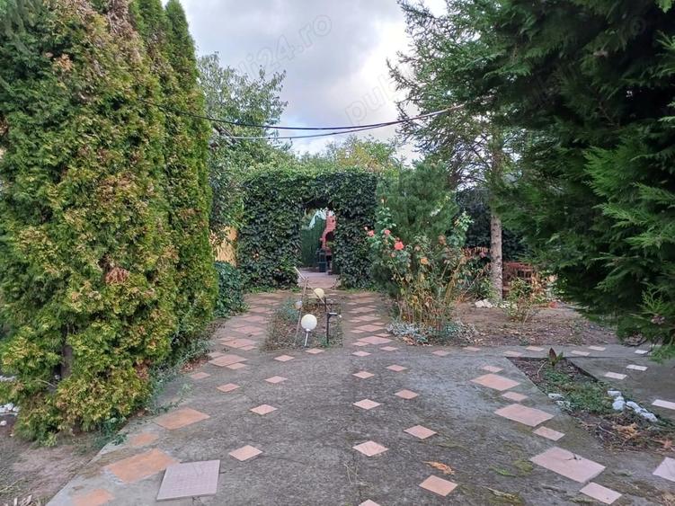 Casă cu 3 camere cu Teren 750 Mp în Central