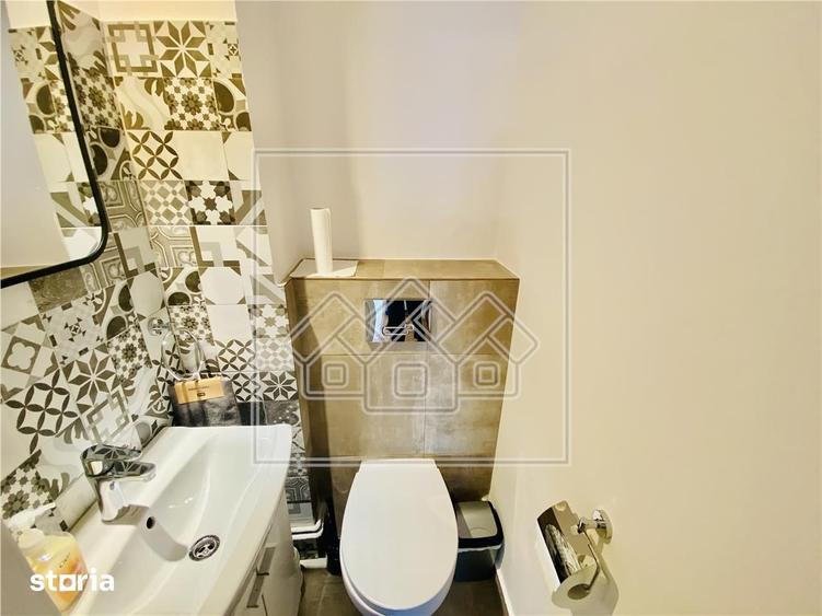 Apartament cu 3 camere decomandat în Turnișor