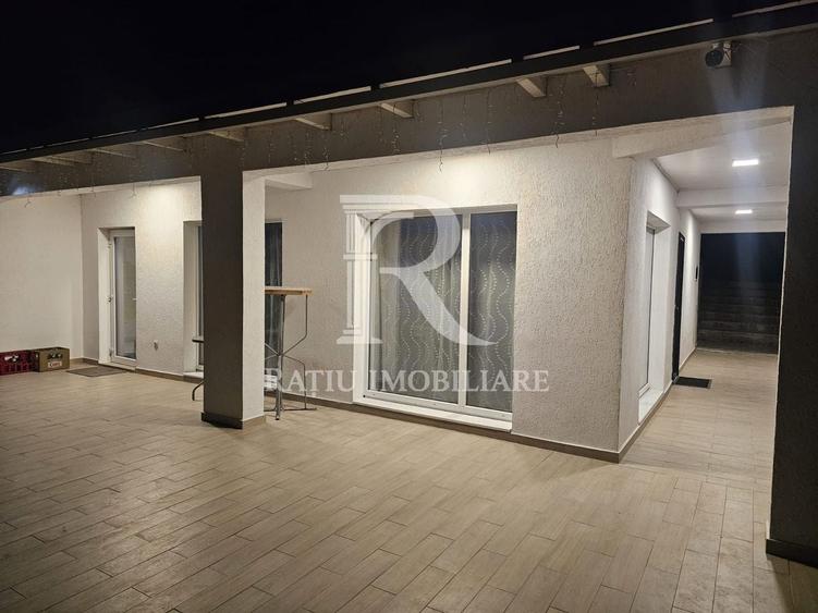 Casă cu 5 camere cu Piscina în Călugareni