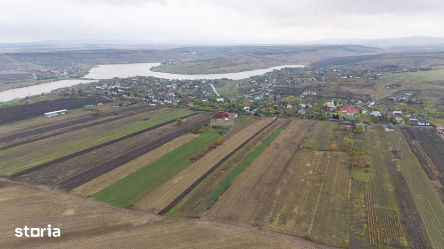 Teren de 7200 mp, în Lețcani