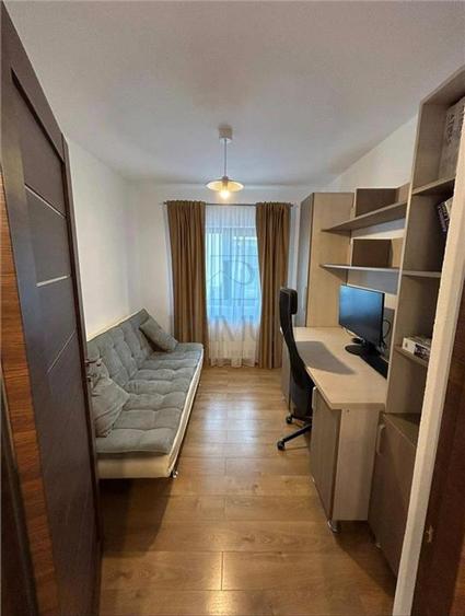 Duplex cu 4 camere cu Canalizare în Giroc