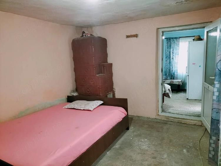Casă cu Teren 691 Mp în Leu