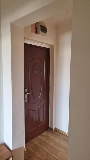 Apartament cu 3 camere decomandat în Ostroveni