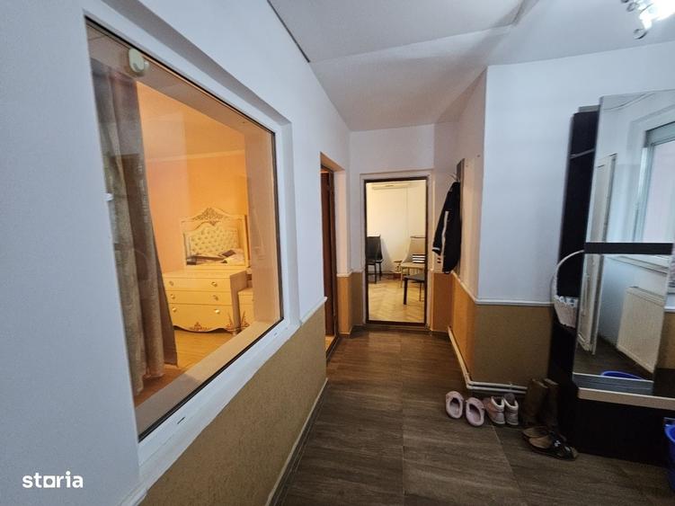 Casă cu 3 camere în Viișoara