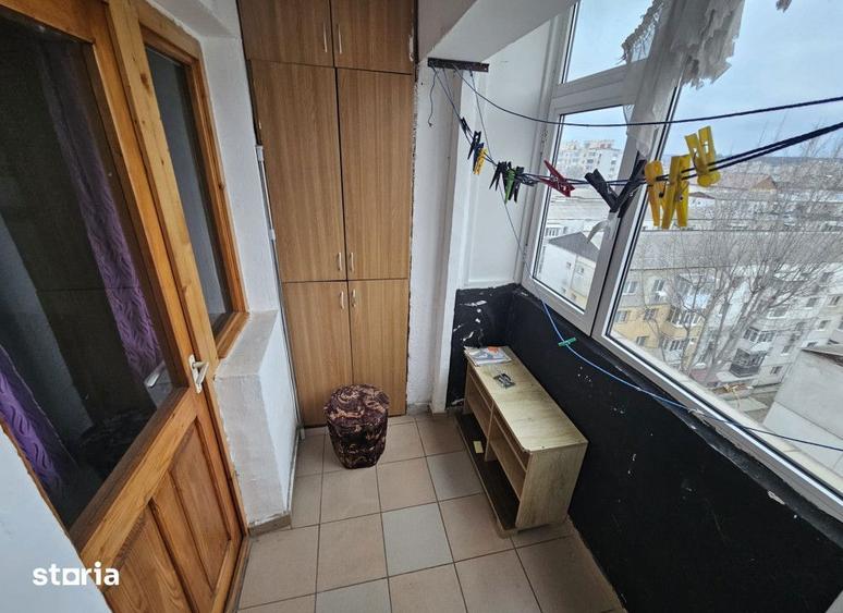 Apartament cu 3 camere, mobilat în Dacia