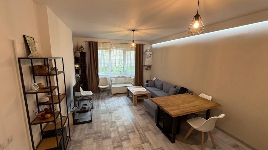 Apartament cu 2 camere decomandat, mobilat în Florești