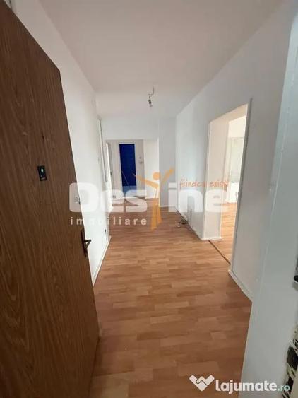 Apartament cu 3 camere decomandat în Alba Iulia