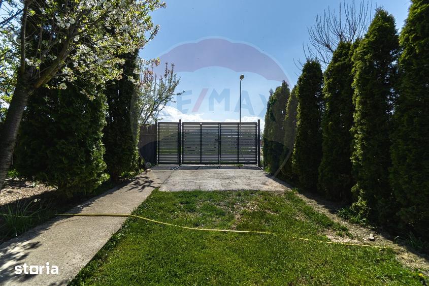 Casă cu 4 camere cu Teren 589 Mp în Feldioara