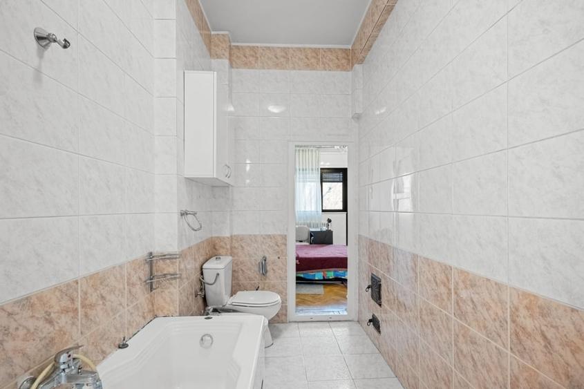 VANZARE VILA 9 CAMERE DACIA- RADU DE LA AFUMATI NR.42 - COMISION 0% - 24