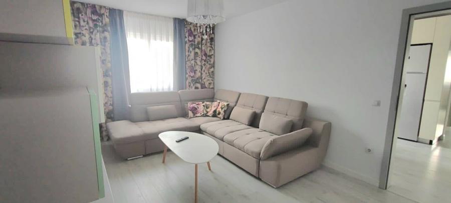 Apartament cu 3 camere decomandat, mobilat în Vasile Aaron