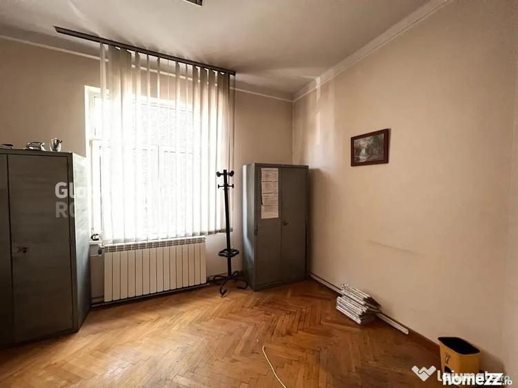 Casă cu 20 camere cu Teren 600 Mp în Unirii