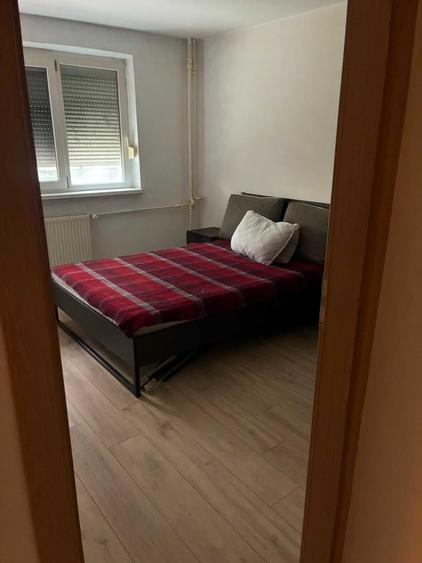 Apartament cu 2 camere semidecomandat în Calea București