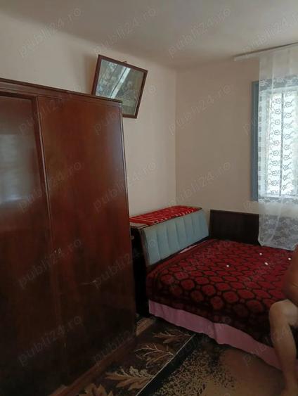 Casă cu 4 camere în Glodeanu Sărat