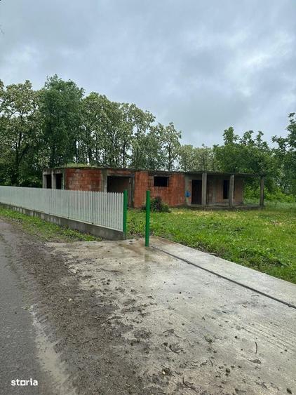 Casă cu 3 camere în Vlădeni