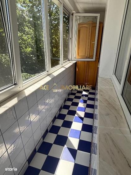 Apartament cu 3 camere în Drumul Taberei