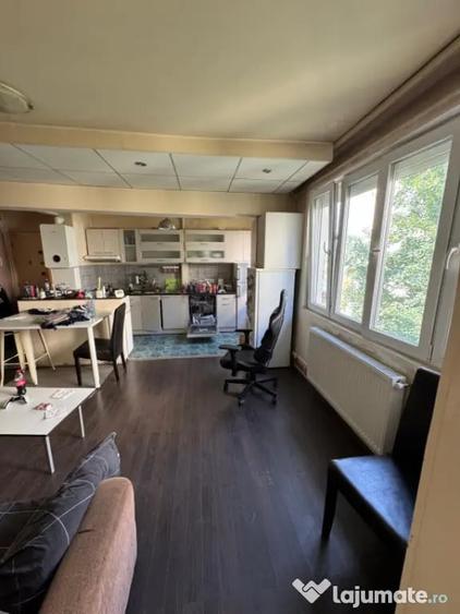 Apartament cu 2 camere semidecomandat în Central