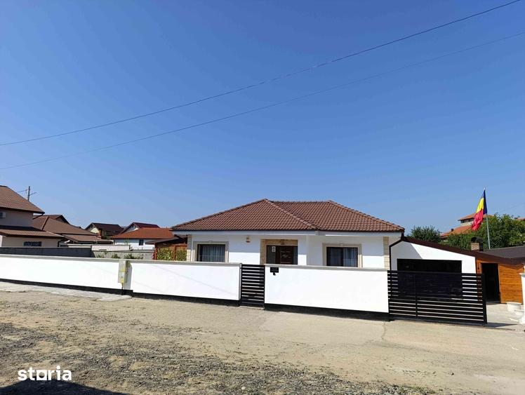 Casă cu 3 camere cu Teren 500 Mp în Recea