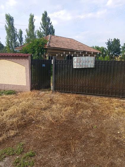 Casă cu Teren 1465 Mp în Dulceanca