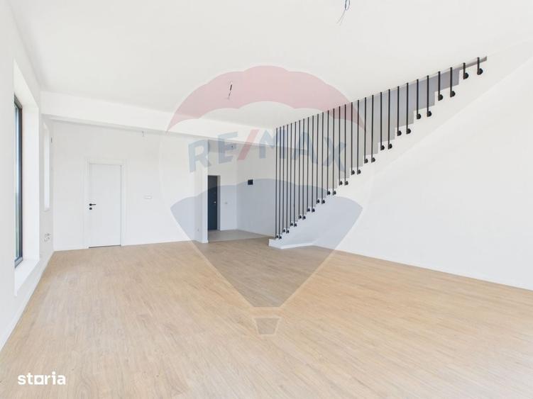 Casă cu 4 camere în Dumbrăveni