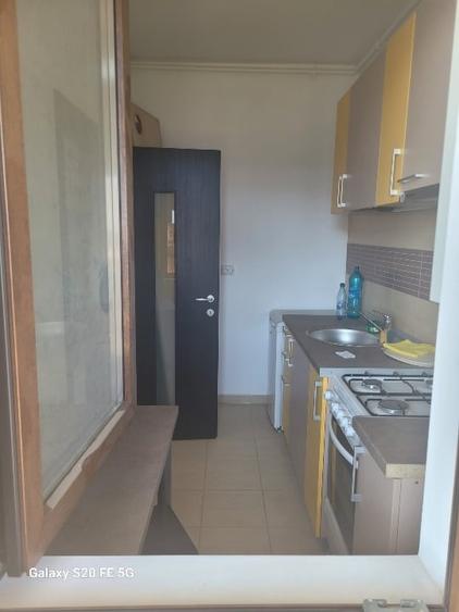 Garsonieră decomandată, mobilată în Rahova