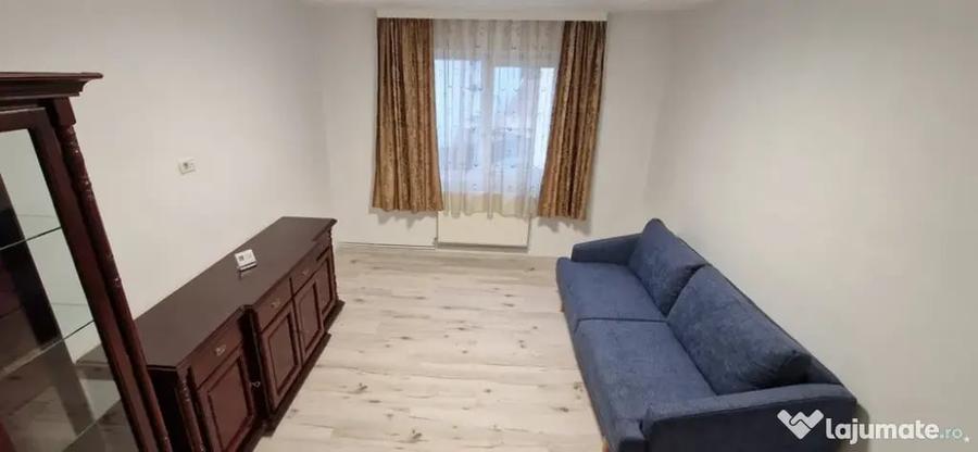 Garsonieră decomandată în Central