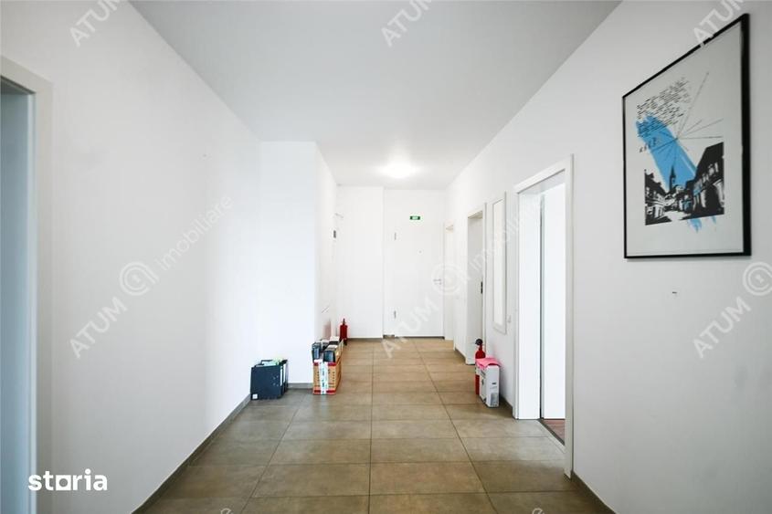 Apartament cu 3 camere decomandat în Valea Aurie