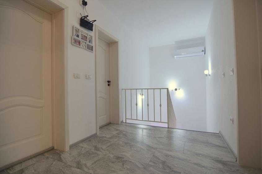 Casă individuală cu 4 camere cu Teren 430 Mp în Ghirodei