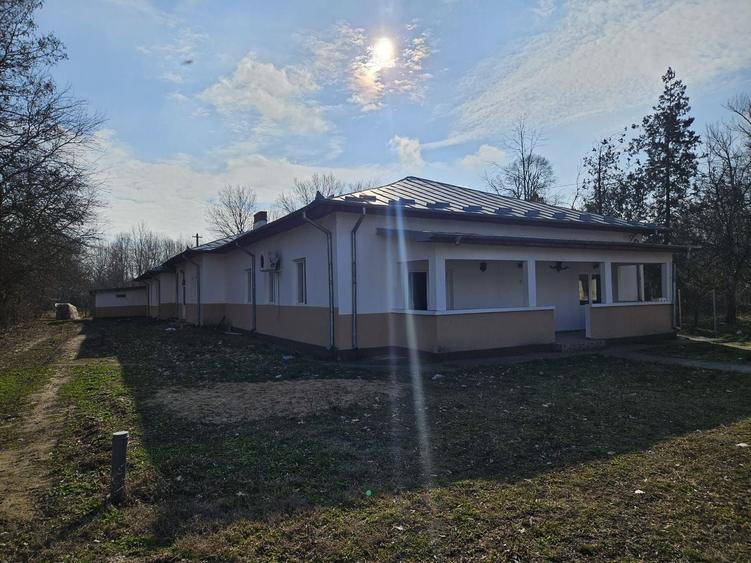 Spațiu industrial, de 3,400 mp, în Tătărăștii de Jos