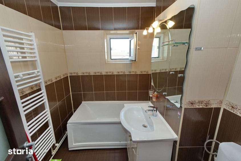 Apartament cu 2 camere în Micro 17