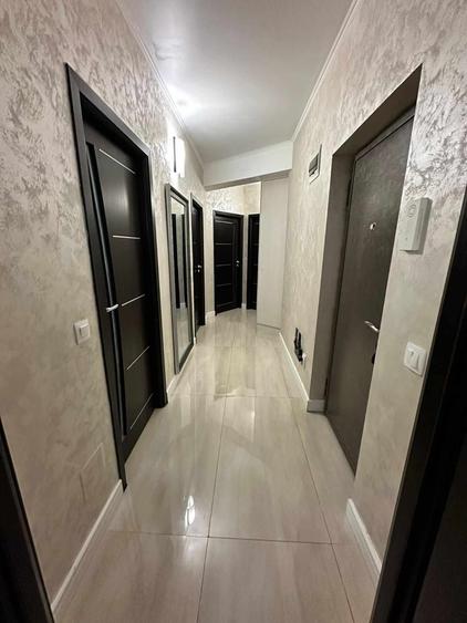Apartament cu 3 camere decomandat în Bucium