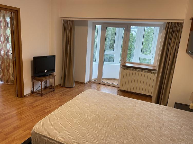 Apartament cu 3 camere decomandat în Unirii