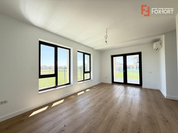 Duplex cu 5 camere cu Canalizare în Dumbrăvița