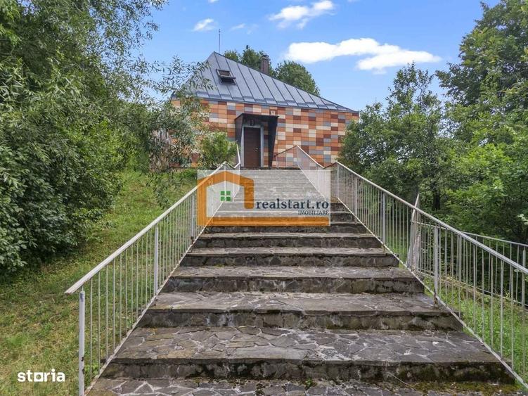 Casă cu 4 camere în Ghioșești