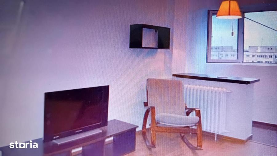Garsonieră în Vatra Luminoasă