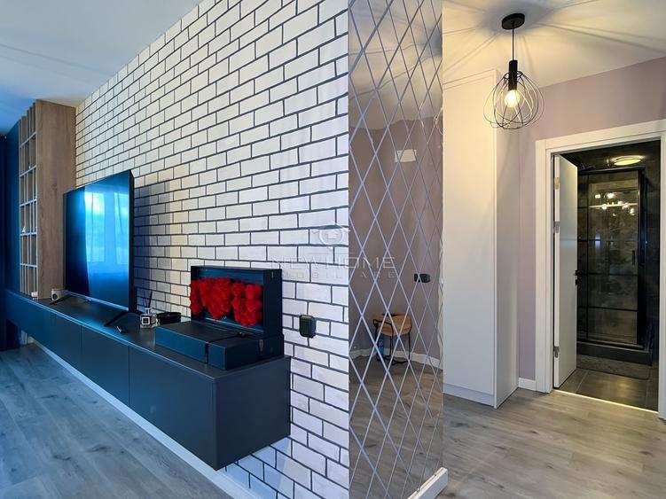 Apartament cu 2 camere semidecomandat în Sopor