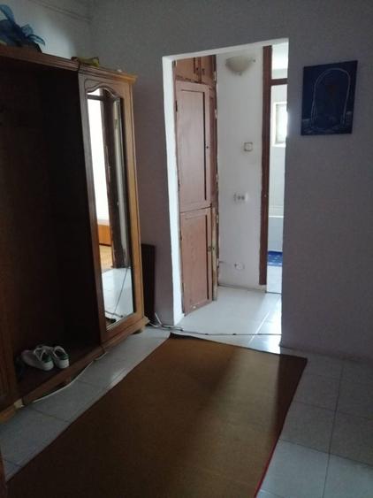 Apartament cu 2 camere decomandat în Broșteni