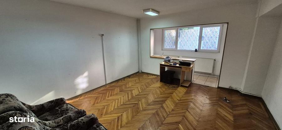 Apartament cu 2 camere decomandat în Buzaului